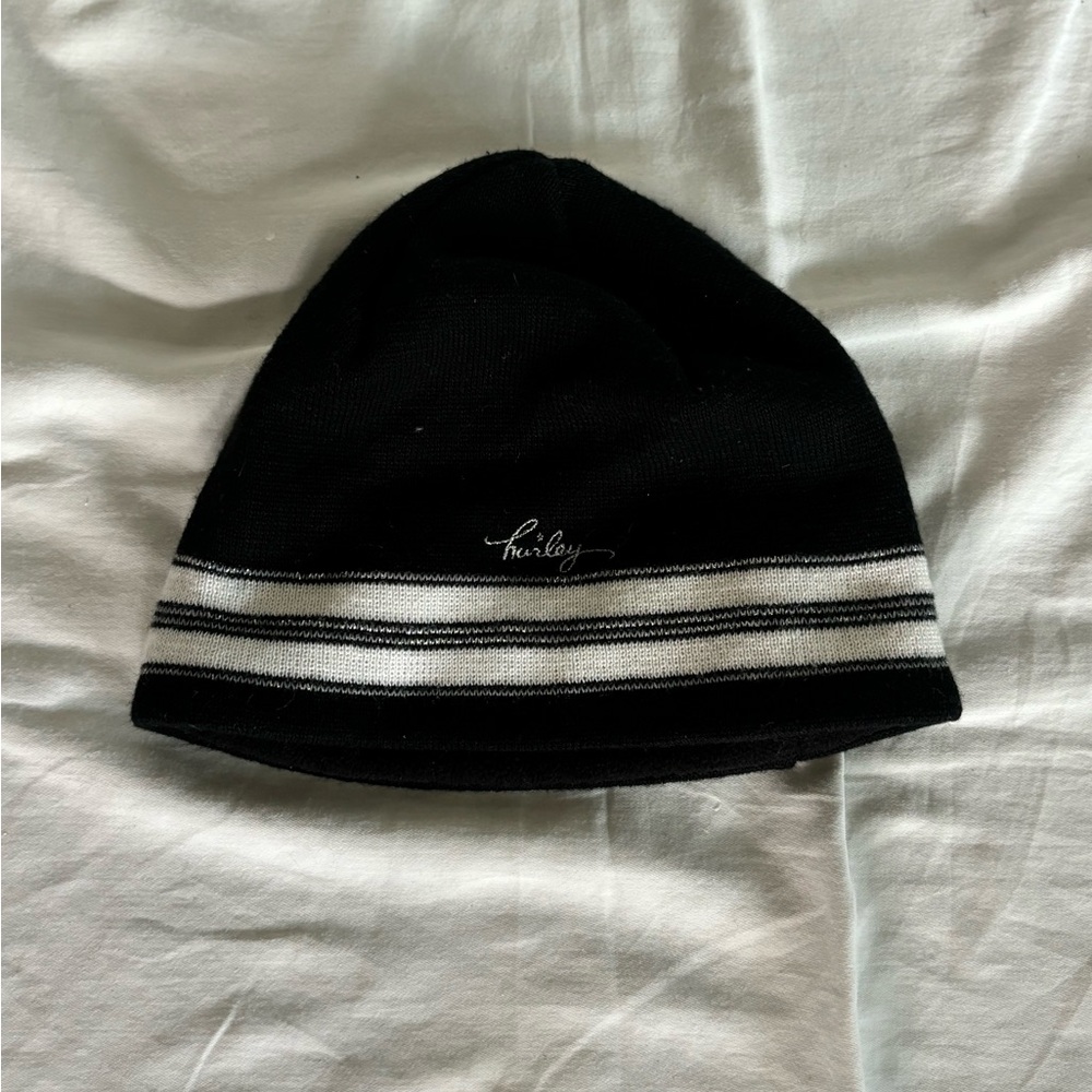 Women’s Hurley Beenie - Cursive design with sparkle.